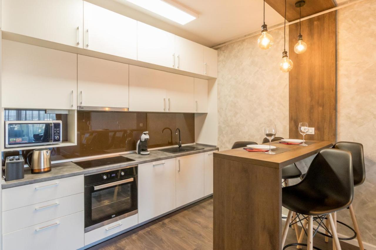 Modern Downtown Apartment Cluj-Napoca Exteriör bild
