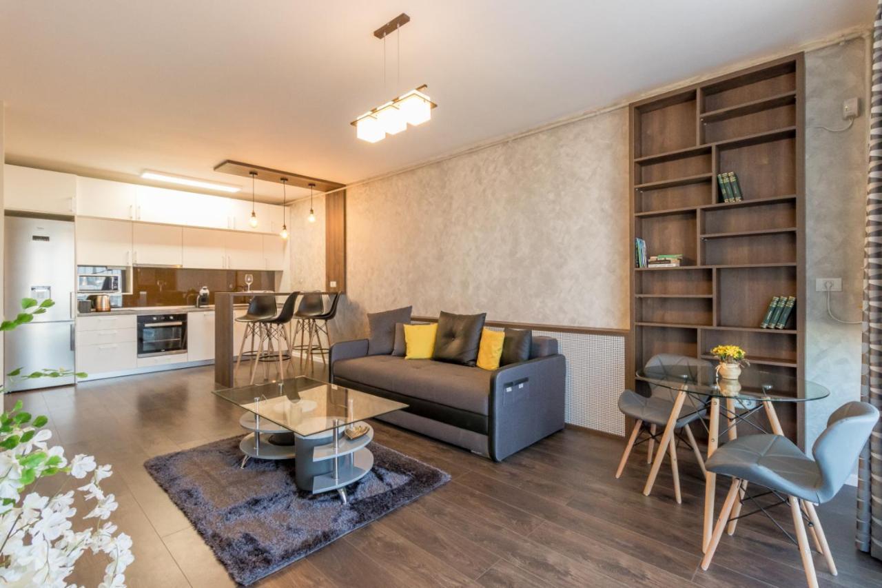 Modern Downtown Apartment Cluj-Napoca Exteriör bild